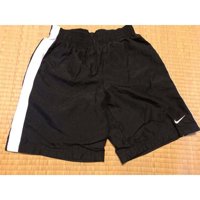 NIKE(ナイキ)のNIKE ハーフパンツ　子供サイズS キッズ/ベビー/マタニティのキッズ服男の子用(90cm~)(パンツ/スパッツ)の商品写真