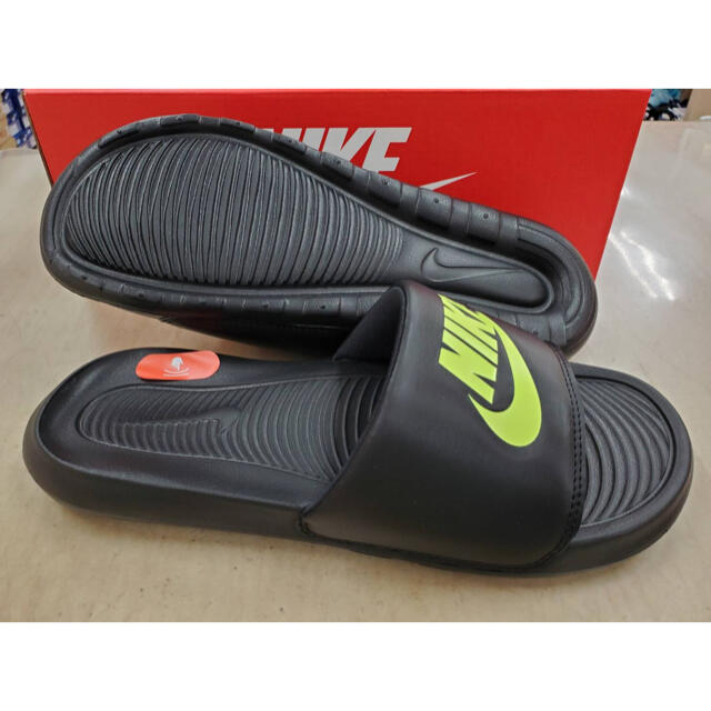 NIKE(ナイキ)のNIKEナイキ ビクトリーワンスライド 29.0cm シャワーサンダル ベナッシ メンズの靴/シューズ(サンダル)の商品写真