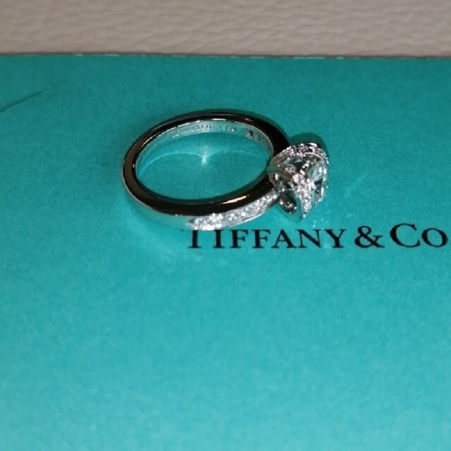 Tiffany & Co.(ティファニー)のティファニー　リボンリング　0.52ct Pt950　9号 レディースのアクセサリー(リング(指輪))の商品写真