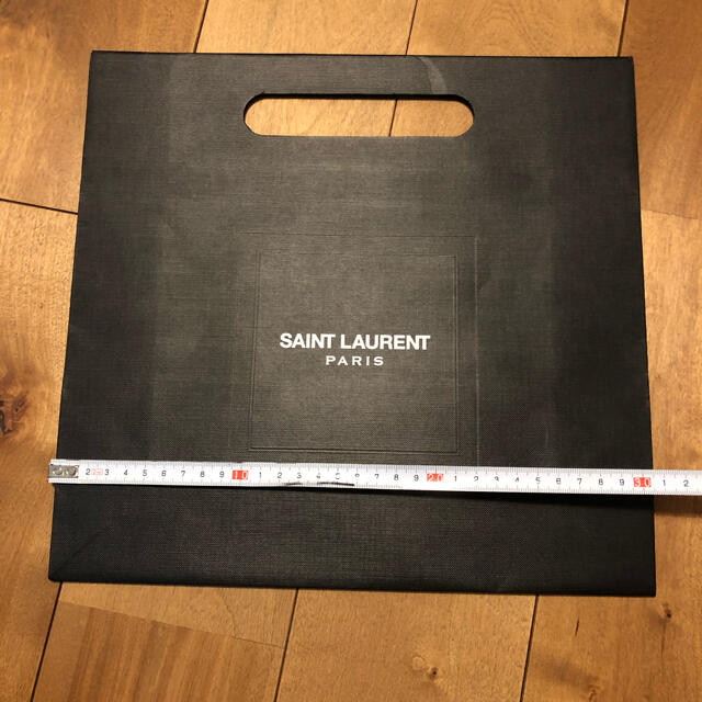 Saint Laurent(サンローラン)のサンローラン　紙袋 レディースのバッグ(ショップ袋)の商品写真