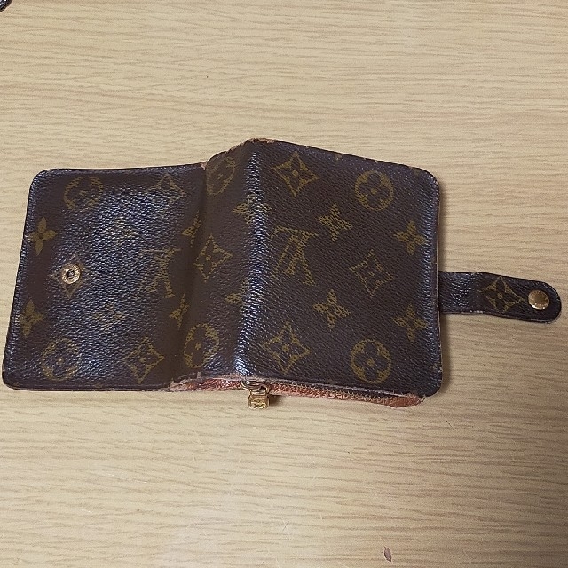 LOUIS VUITTON(ルイヴィトン)の専用出品　LOUIS VUITTON　コンパクトジップ　 レディースのファッション小物(財布)の商品写真