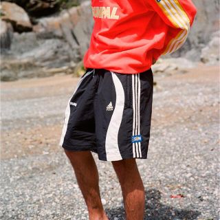 アディダス(adidas)のpalace adidas ハーフパンツ(ショートパンツ)