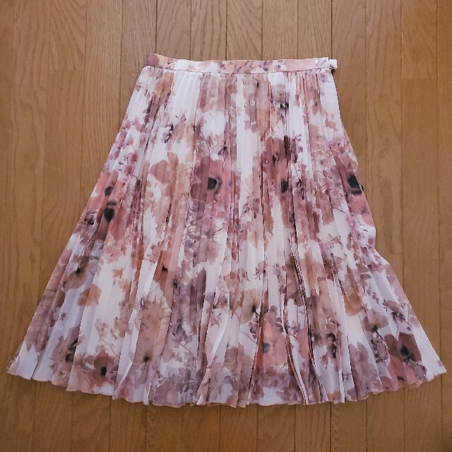 【プリーツスカート】くすみピンク 花柄 レース レディースのスカート(ひざ丈スカート)の商品写真