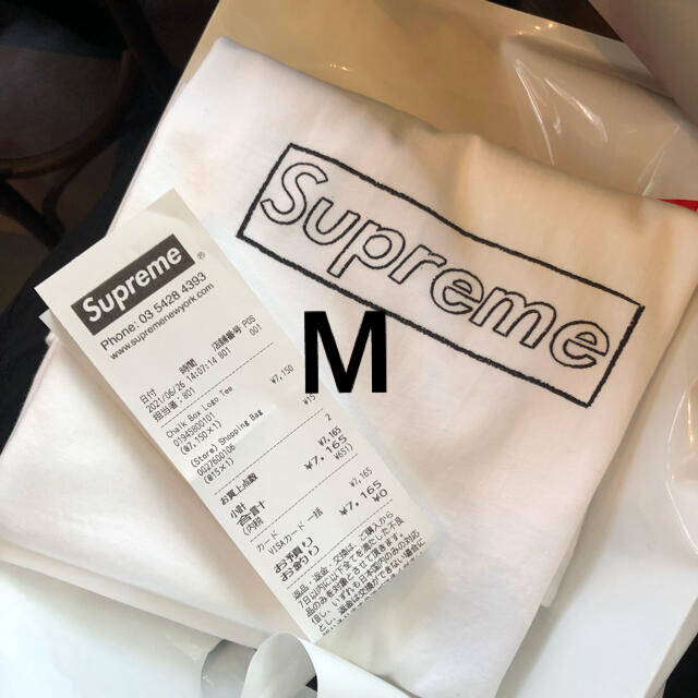 Supreme(シュプリーム)のkaws chalk logo tee white M メンズのトップス(Tシャツ/カットソー(半袖/袖なし))の商品写真