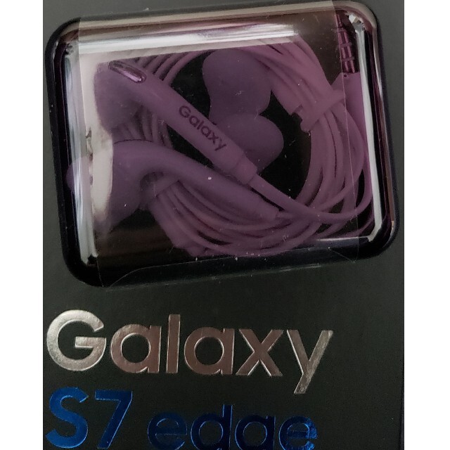 Galaxy(ギャラクシー)のGalaxyS7edge純正イヤホン スマホ/家電/カメラのスマホアクセサリー(ストラップ/イヤホンジャック)の商品写真