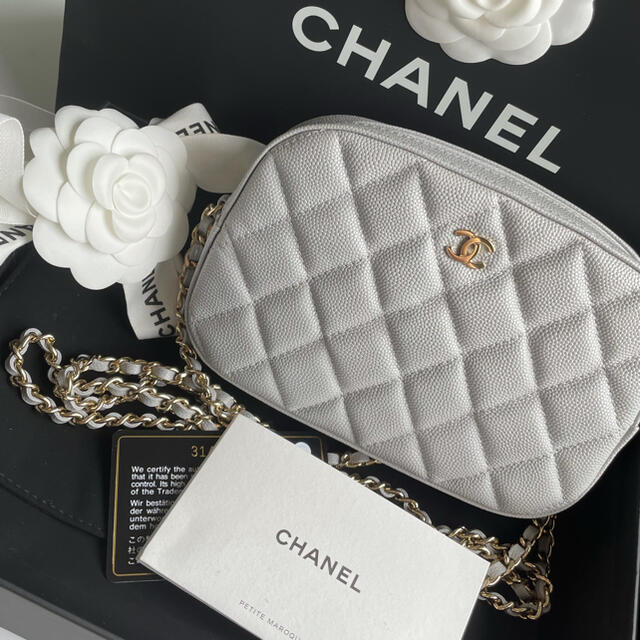 CHANEL(シャネル)のCHANEL2021秋冬新作カメラバッグ❤️新品未使用 レディースのバッグ(ショルダーバッグ)の商品写真