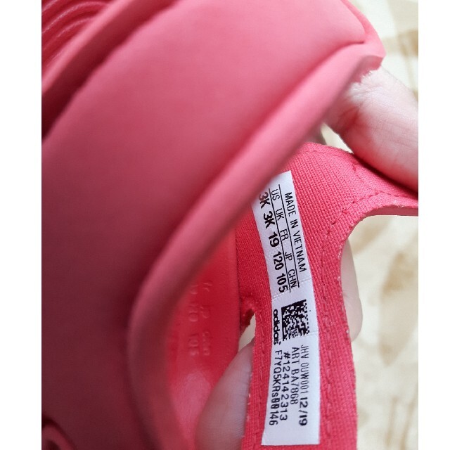 adidas(アディダス)のadidas　アディダス　ベビー　キッズ　サンダル　12cm　赤　レッド キッズ/ベビー/マタニティのベビー靴/シューズ(~14cm)(サンダル)の商品写真