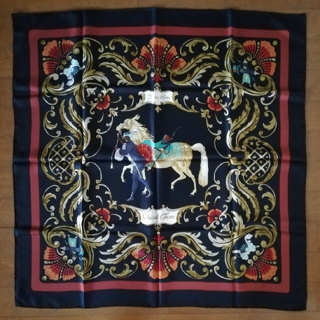 ファッション小物エルメス スカーフ カレ 大判90「トルコの馬」