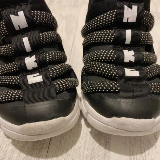 NIKE(ナイキ)のNIKE ノービス　18㎝ キッズ/ベビー/マタニティのキッズ靴/シューズ(15cm~)(スニーカー)の商品写真