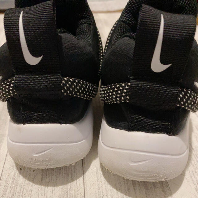 NIKE(ナイキ)のNIKE ノービス　18㎝ キッズ/ベビー/マタニティのキッズ靴/シューズ(15cm~)(スニーカー)の商品写真