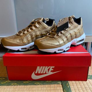 ナイキ(NIKE)のNIKE AIR MAX 95 METALLIC GOLD size 9.5(スニーカー)