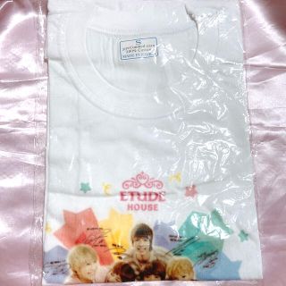 エチュードハウス(ETUDE HOUSE)のエチュードハウスノベルティ SHINee Tシャツ(アイドルグッズ)