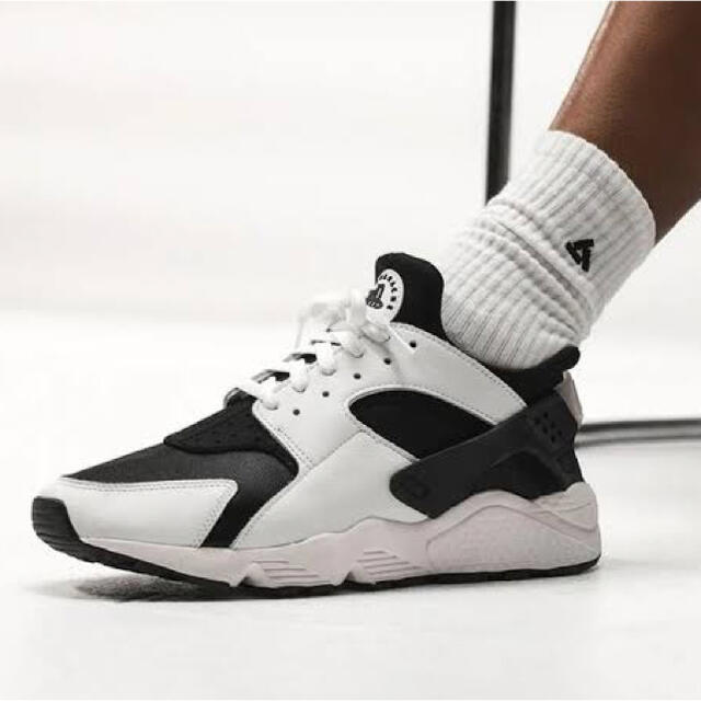 NIKE(ナイキ)の【最安】28.0cm NIKE AIR HUARACHE メンズの靴/シューズ(スニーカー)の商品写真