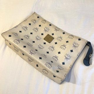 エムシーエム(MCM)のMCM クラッチバック　ハンドバック　白　ホワイト(クラッチバッグ)