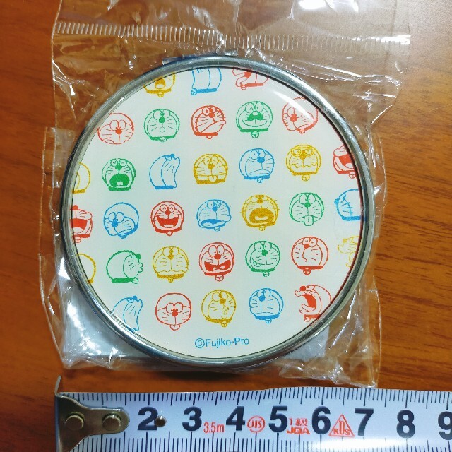 ドラえもん　コンパクトミラー エンタメ/ホビーのおもちゃ/ぬいぐるみ(キャラクターグッズ)の商品写真