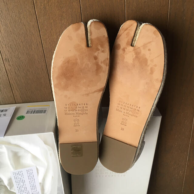 Maison Martin Margiela(マルタンマルジェラ)のMAISON MARGIELA エスパドリーユ スリッポン 白 ほぼ未使用 レディースの靴/シューズ(スリッポン/モカシン)の商品写真