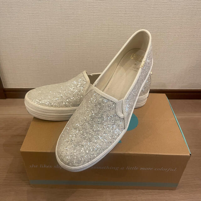 kate spade new york(ケイトスペードニューヨーク)の【もものすけ様専用】Keds×kate spade グリッタースリッポン レディースの靴/シューズ(スリッポン/モカシン)の商品写真