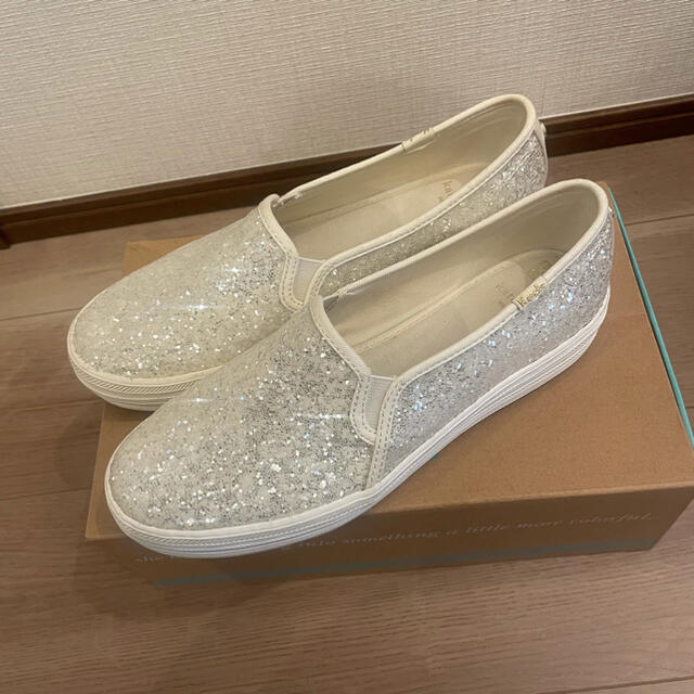 kate spade new york(ケイトスペードニューヨーク)の【もものすけ様専用】Keds×kate spade グリッタースリッポン レディースの靴/シューズ(スリッポン/モカシン)の商品写真