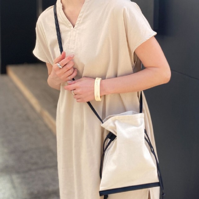 神戸レタス(コウベレタス)のキャンバス巾着バック レディースのバッグ(ショルダーバッグ)の商品写真