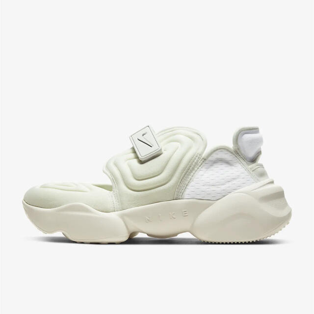 新品/未使用品** 新品定価以下!NIKE アクアリフト ホワイト 23.5cm