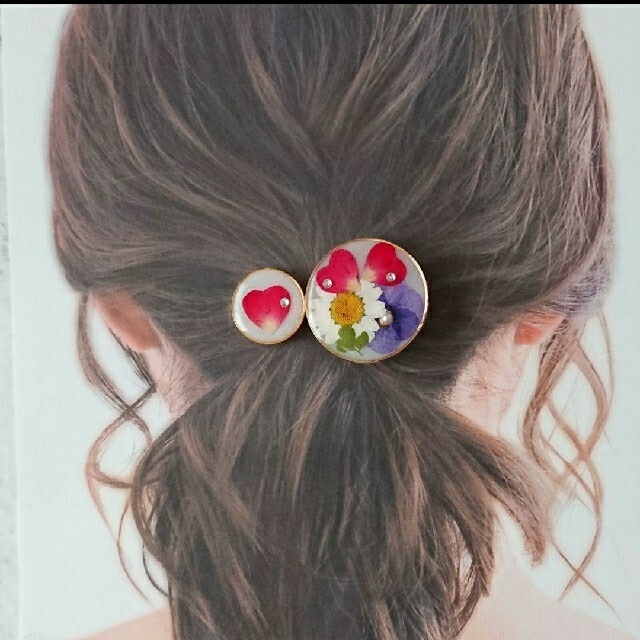 押し花ヘアクリップ ハート薔薇 レディースのヘアアクセサリー(バレッタ/ヘアクリップ)の商品写真