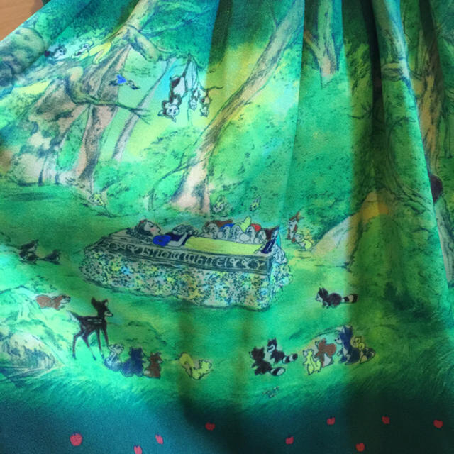 franche lippee(フランシュリッペ)のフランシュリッペ  ディズニーコラボ 白雪姫スカート レディースのスカート(ひざ丈スカート)の商品写真