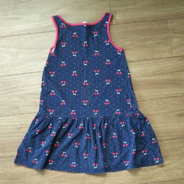 H&M(エイチアンドエム)のワンピース キッズ/ベビー/マタニティのキッズ服女の子用(90cm~)(ワンピース)の商品写真