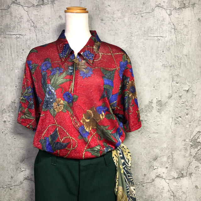 Ameri VINTAGE(アメリヴィンテージ)の【レトロ】ド派手　ハーフジップ　柄シャツ　90s 希少　レア　お洒落　古着 レディースのトップス(シャツ/ブラウス(半袖/袖なし))の商品写真