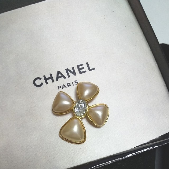 【美麗‼️】CHANEL ビンテージブローチ❤️