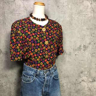 アメリヴィンテージ(Ameri VINTAGE)の【レトロ】花柄　ノーカラーシャツ　希少　90s 総柄　レア　昭和　お洒落　古着(シャツ/ブラウス(半袖/袖なし))