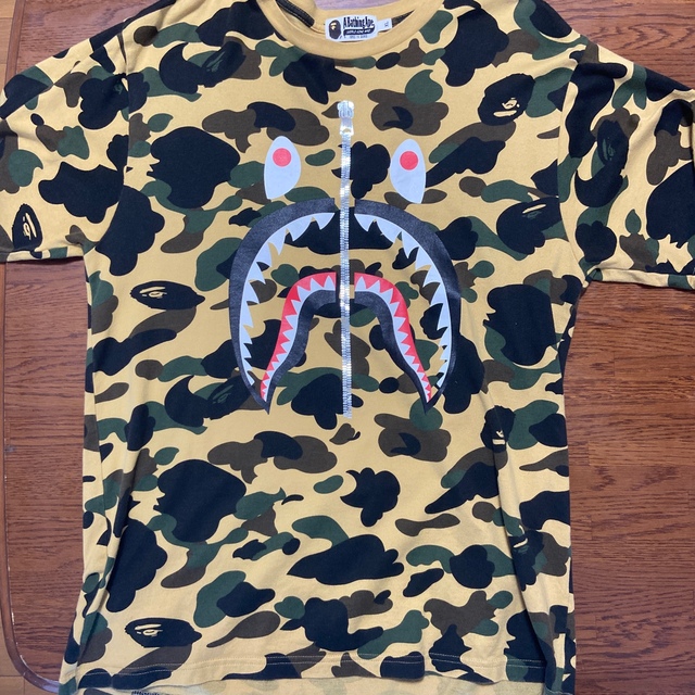 A BATHING APE - bape Tシャツ イエローカモ シャークの通販 by Ｙ｜ア ...