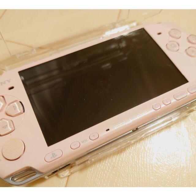 SONY(ソニー)の美品　PSP ブロッサム　ピンク　3000 本体　　 エンタメ/ホビーのゲームソフト/ゲーム機本体(携帯用ゲーム機本体)の商品写真