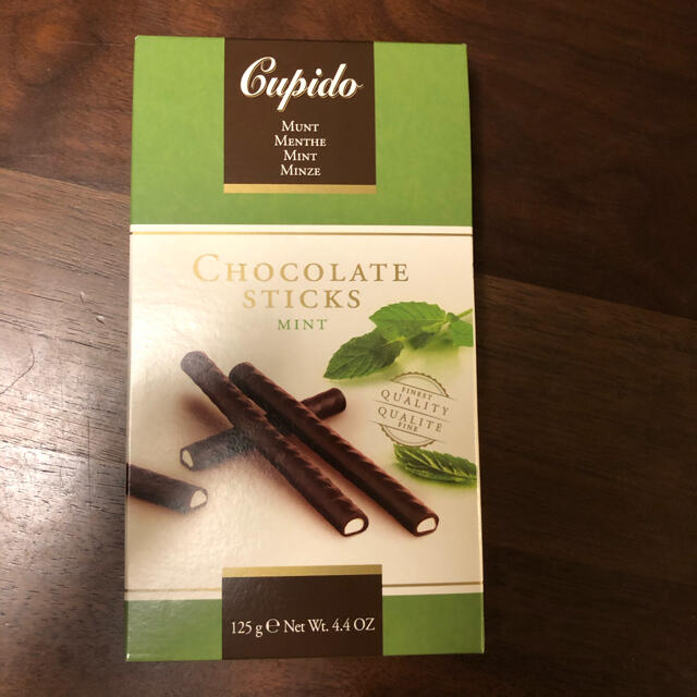 コストコ　cupid chocolate sticks 食品/飲料/酒の食品(菓子/デザート)の商品写真