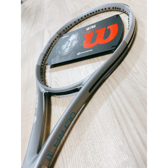 wilson(ウィルソン)のWilson ラケット　PLATINUM Series ULTRA 100CV スポーツ/アウトドアのテニス(ラケット)の商品写真