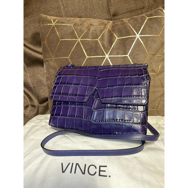 Vince(ビンス)のVINCE. ヴィンス　ショルダー　バッグ　パープル　美品！ レディースのバッグ(ショルダーバッグ)の商品写真