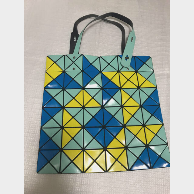 ISSEY MIYAKE(イッセイミヤケ)のBaobao イッセイミヤケ　バッグ　 レディースのバッグ(ハンドバッグ)の商品写真