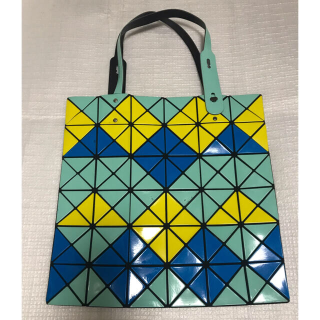 ISSEY MIYAKE(イッセイミヤケ)のBaobao イッセイミヤケ　バッグ　 レディースのバッグ(ハンドバッグ)の商品写真