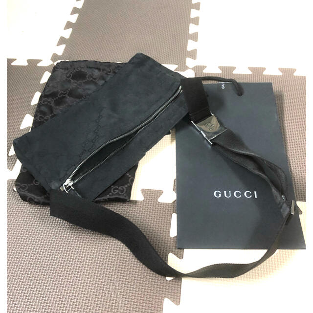 Gucci(グッチ)の【クーポン❣️】GUCCI ウエストバッグ ブラック 収納ケース付き メンズのバッグ(ウエストポーチ)の商品写真