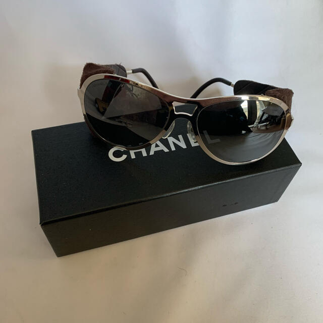 CHANEL(シャネル)のCHANELサングラス　ビンテージ　メタル　ミラー　希少 レディースのファッション小物(サングラス/メガネ)の商品写真