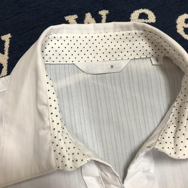 SHRTS CODE 半袖　白シャツ　ブラウス　 レディースのトップス(シャツ/ブラウス(半袖/袖なし))の商品写真