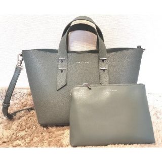 チャールズアンドキース(Charles and Keith)のチャールズアンドキース ダブルハンドルスローチーバッグ(ハンドバッグ)