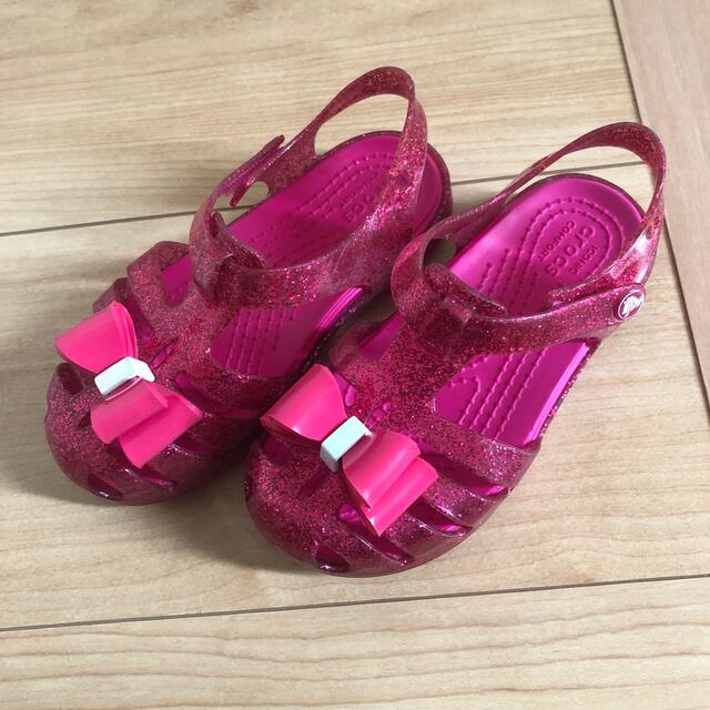 crocs(クロックス)のクロックス サンダル　キッズ　Ｃ９ キッズ/ベビー/マタニティのキッズ靴/シューズ(15cm~)(サンダル)の商品写真