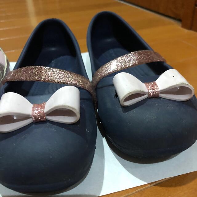 crocs(クロックス)のお値下げ中！バネの力&クロックス  リナ　21センチ〜 キッズ/ベビー/マタニティのキッズ靴/シューズ(15cm~)(サンダル)の商品写真