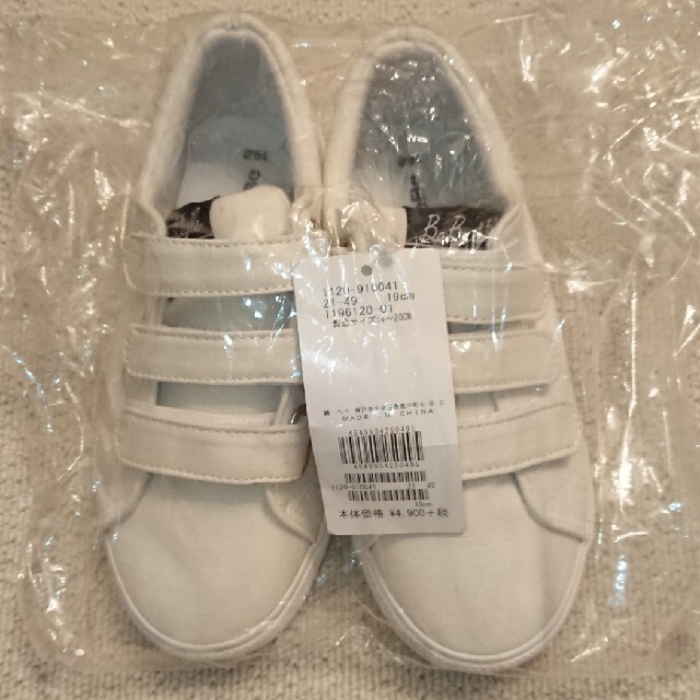 BeBe(ベベ)のBeBe ベベ スニーカー 19 ㎝ 新品 未使用 女の子 男の子 キッズ/ベビー/マタニティのキッズ靴/シューズ(15cm~)(スニーカー)の商品写真