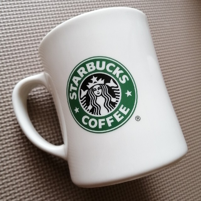 Starbucks Coffee(スターバックスコーヒー)の🔴最終値下げ🔴スタバ　マグ　473ml インテリア/住まい/日用品のキッチン/食器(グラス/カップ)の商品写真