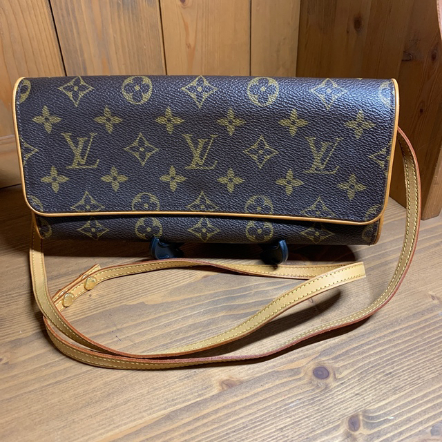 ルイヴィトン　LV モノグラムツインショルダー