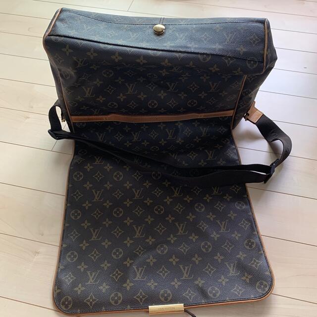 LOUIS 斜めがけ 大きめ アベスの通販 by めぐまな's shop|ルイヴィトンならラクマ VUITTON - ルイヴィトン メッセンジャーバック 正規店