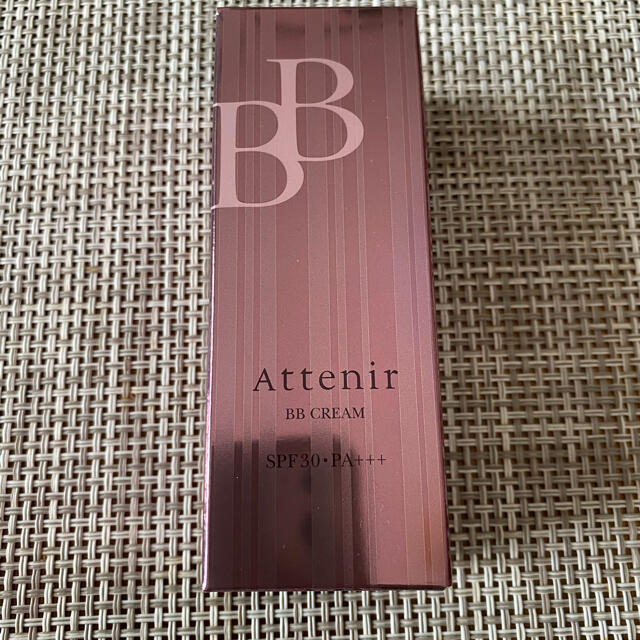 Attenir(アテニア)のアテニア　BBクリーム　ナチュラル コスメ/美容のベースメイク/化粧品(BBクリーム)の商品写真