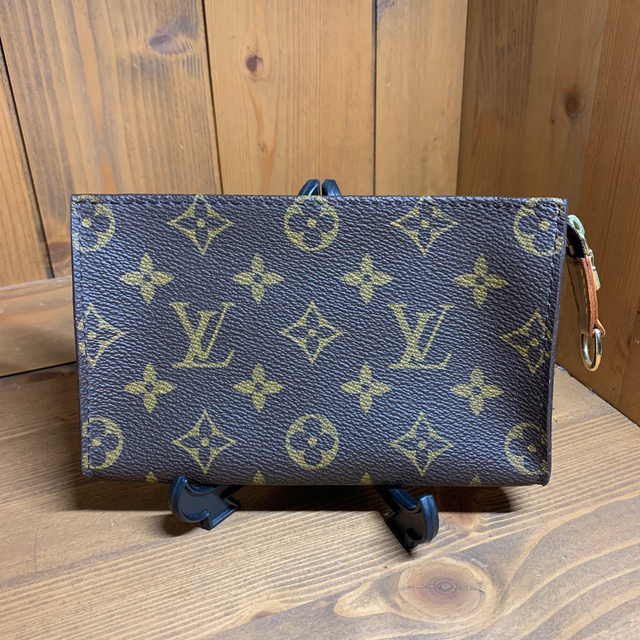 LVルイヴィトン　LV  ポーチ