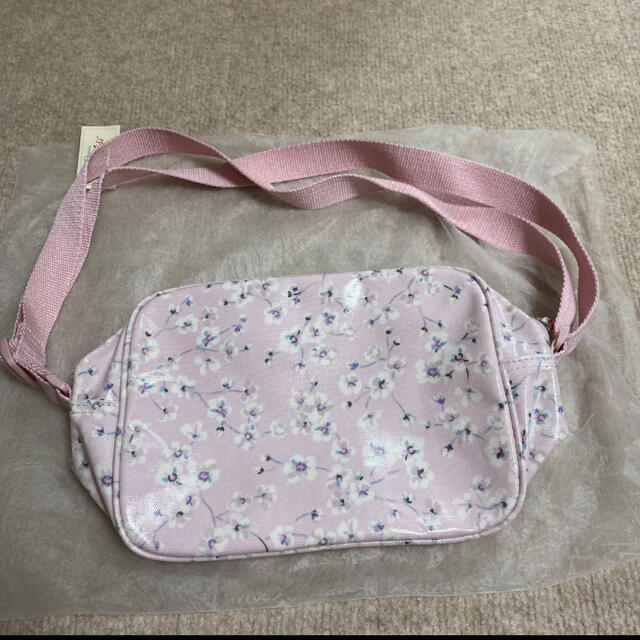 Cath Kidston(キャスキッドソン)のキャス・キッドソン  キッズ　通園バッグ　新品 キッズ/ベビー/マタニティのこども用バッグ(ポシェット)の商品写真